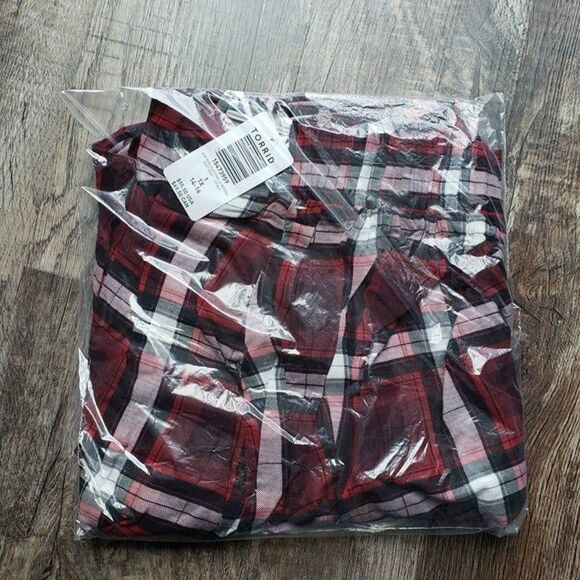 Torrid Challis Plaid Burgundy Skirtall - Picture 3 of 3